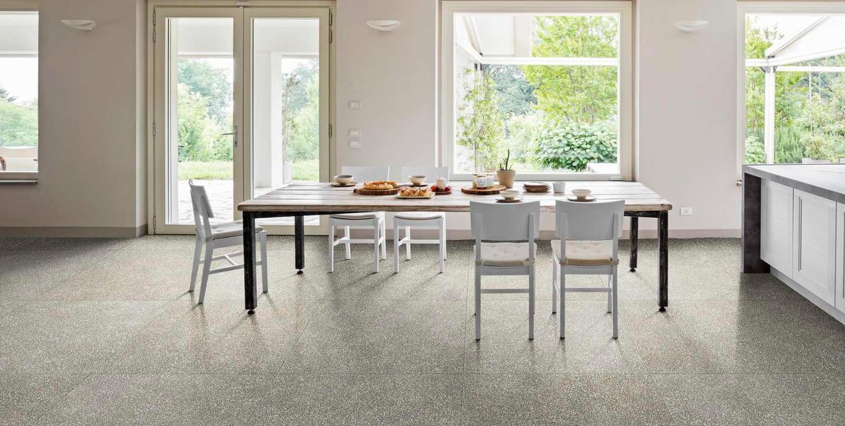 Art : le nouveau grès cérame inspiré du terrazzo à la vénitienne