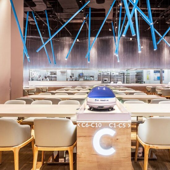 Au restaurant avec le robot